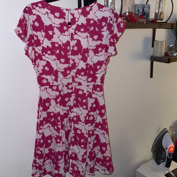 Banana Republic pink and White Striped Garment - Picture 6 of 6